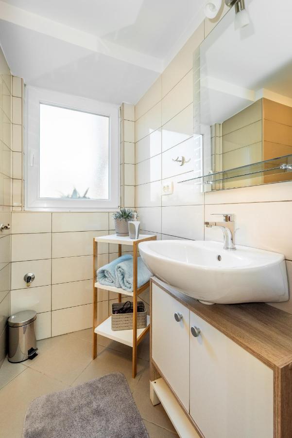 Apartmani Antonija Vozilici Eksteriør billede